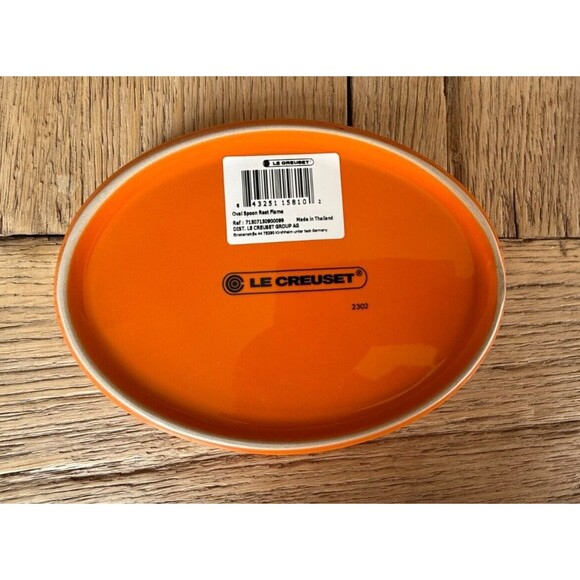Le Creuset Stoneware Oval Spoon Rest Flame Orange NEW - Picture 2 of 4